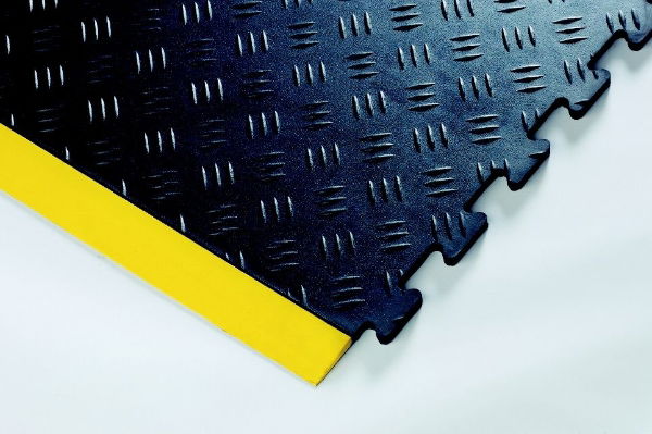 Workwell centre Black_Yellow